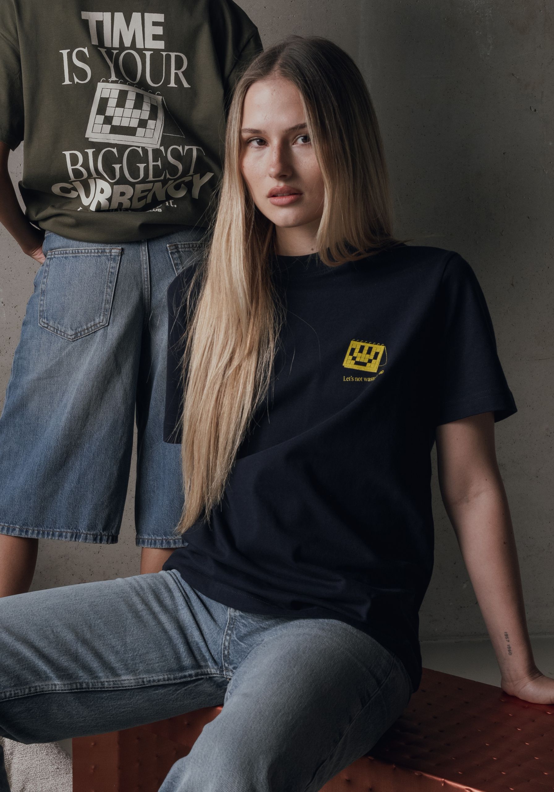 Comfort Calendar T-shirt Blue Tide